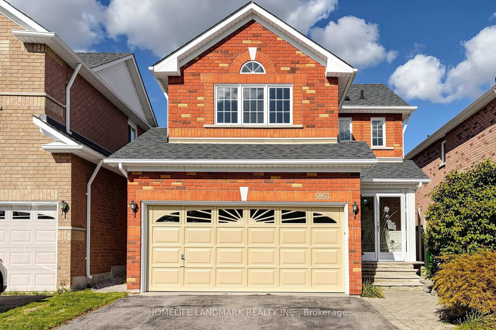 5853 Swordsman Drive, Mississauga
