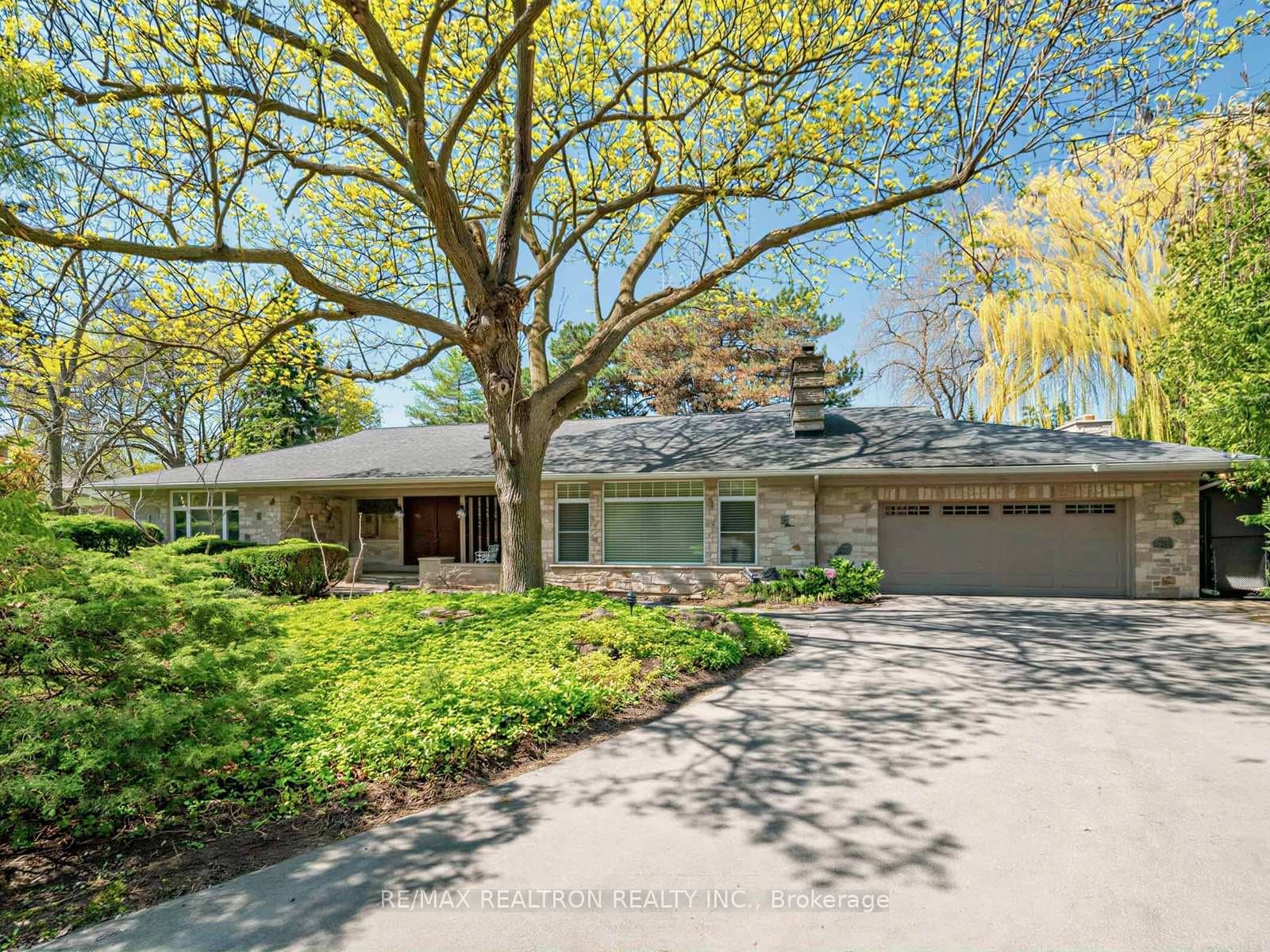 11 Mead Court, Toronto